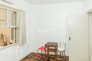 Image 7 - 872859