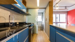 Image 4 - 872860