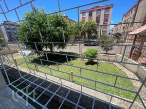 Image 10 - 872861