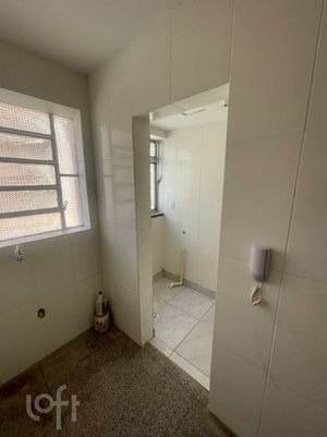 Image 6 - 872861