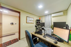 Image 7 - 872865