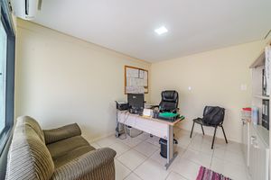 Image 9 - 872865