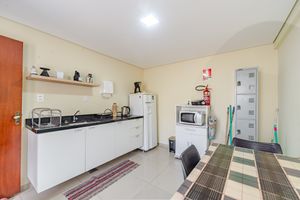 Image 14 - 872865