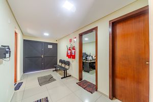 Image 4 - 872865