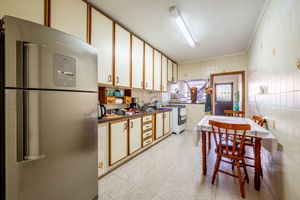 Image 17 - 872872