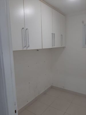 Image 19 - 872882