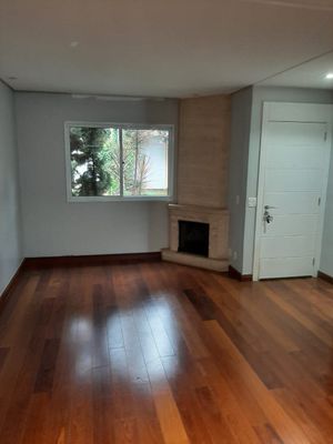 Image 3 - 872882