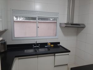 Image 15 - 872882