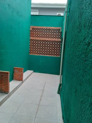Image 25 - 872888