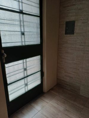 Image 27 - 872888