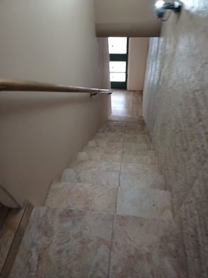 Image 21 - 872888