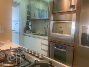 Image 8 - 872894