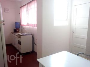 Image 4 - 872928