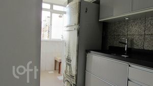 Image 4 - 872975