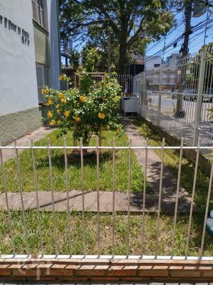 Image 10 - 872980