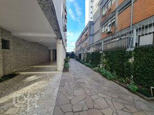 Image 28 - 872986