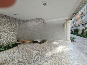 Image 29 - 872986