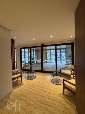 Image 14 - 872999