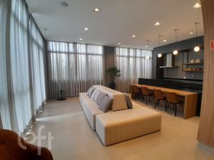 Image 18 - 873027
