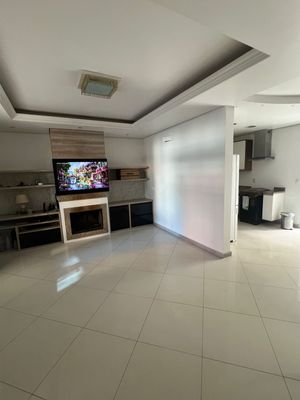 Image 4 - 873077