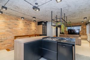 Image 34 - 873081