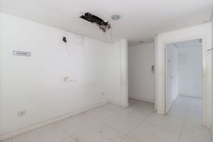 Image 20 - 873082