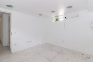 Image 31 - 873082