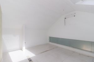Image 62 - 873082