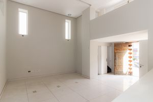 Image 68 - 873082