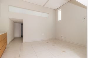 Image 65 - 873082