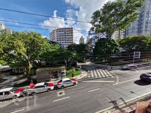 Image 15 - 873086