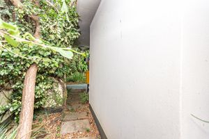 Image 93 - 873103