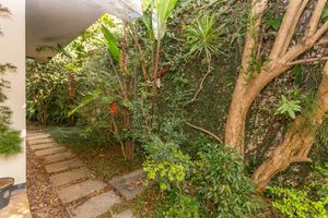 Image 107 - 873103
