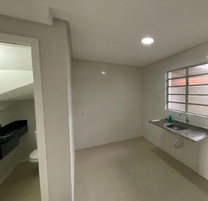 Image 3 - 873120