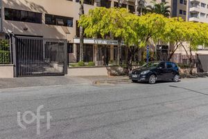 Image 37 - 873131