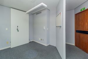 Image 4 - 873132