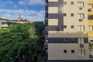 Image 10 - 873132