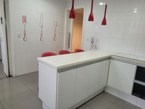Image 8 - 873148