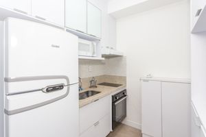 Image 11 - 873150