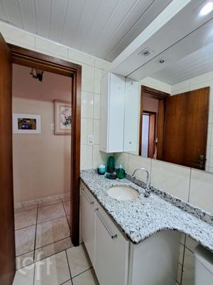 Image 21 - 873201