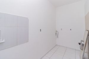 Image 9 - 873226