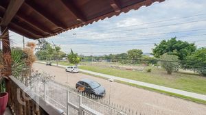 Image 4 - 873228