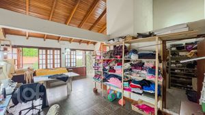 Image 30 - 873228