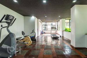 Image 29 - 873237