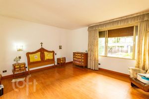 Image 17 - 873242