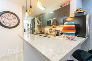 Image 3 - 873293