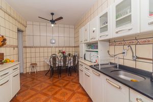 Image 23 - 873301
