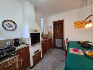 Image 12 - 873302