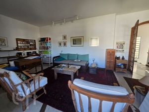 Image 9 - 873302