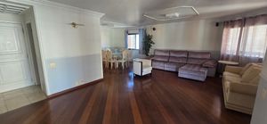 Image 21 - 873304